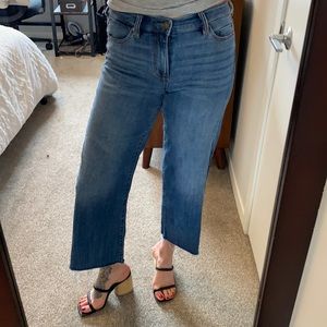 Like new! Liverpool cropped flare Jean, size 4